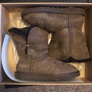 Bailey Button Uggs